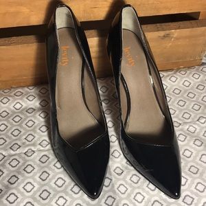 Black heels pointed toe